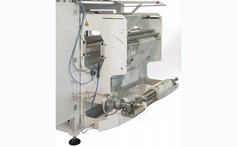 ENSACHEUSE VERTICALE C110