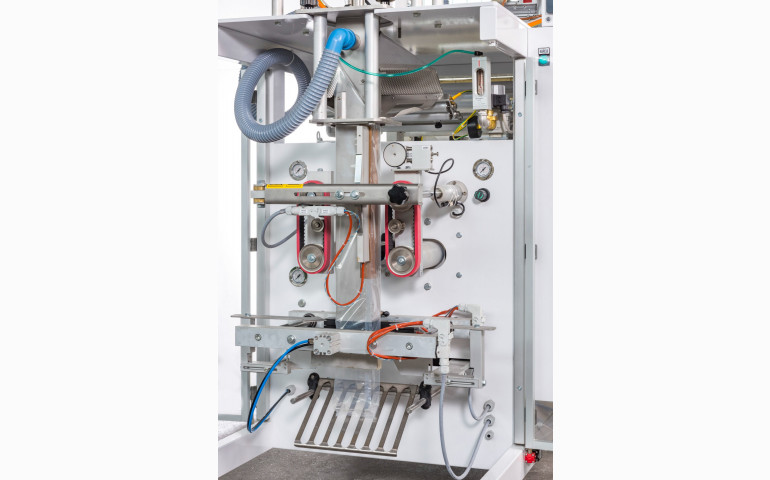 ENSACHEUSE VERTICALE C30